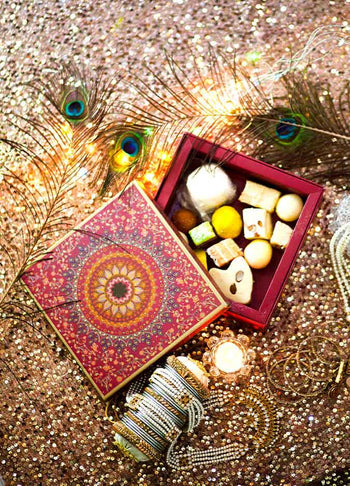 Maroon Ornamental Floral Design Box (Maroon)